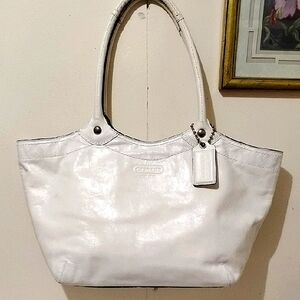 Coach White Leather Tote Bag 2009 Euc